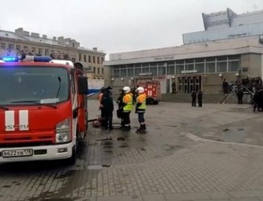 Το προξενείο των ΗΠΑ καλεί τους Αμερικανούς να αποφεύγουν την Αγία Πετρούπολη